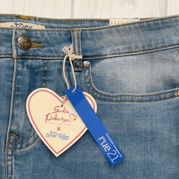 Wild Blue Sadie Robertson Women's Light Blue Denim Stretch Jean Skirt Size M - Picture 6 of 6